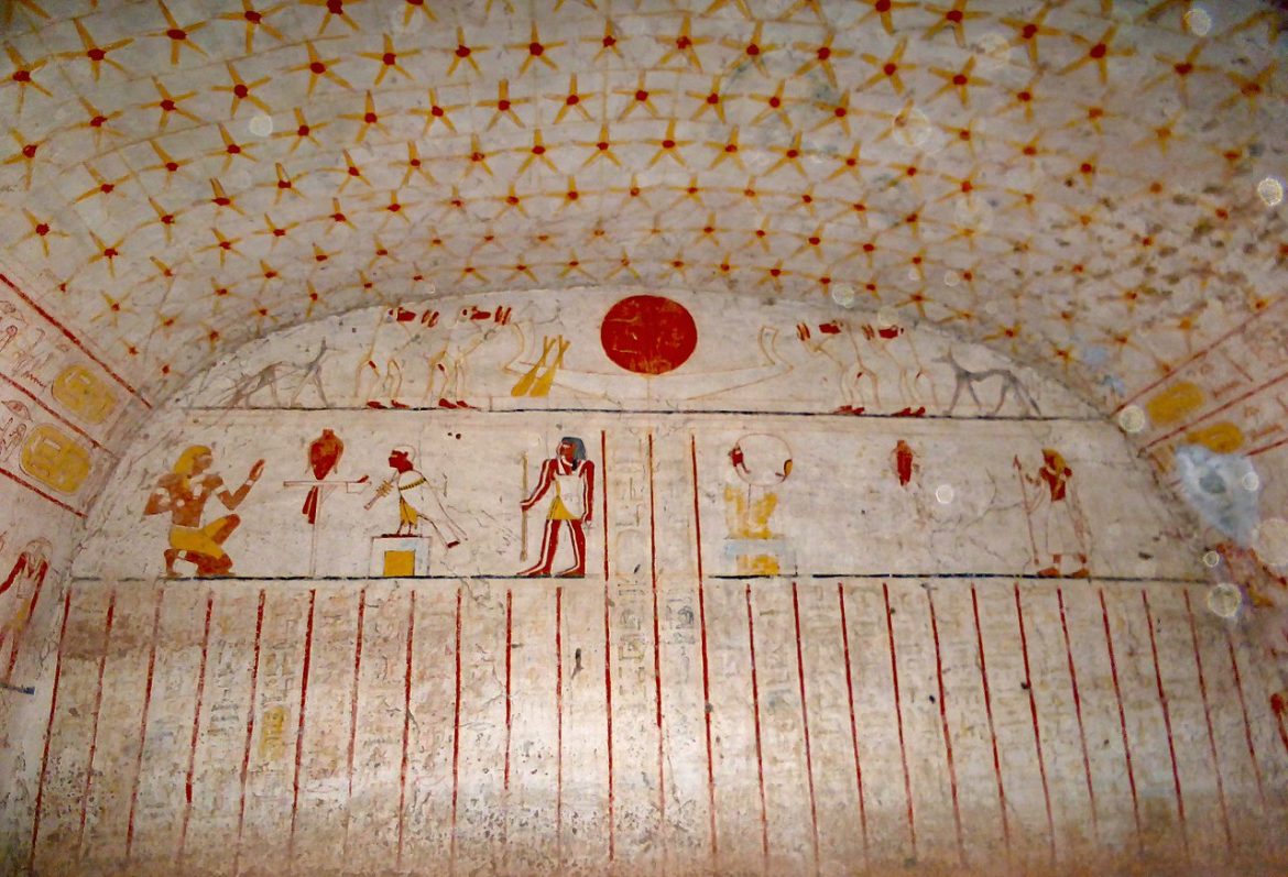 1280px-Burial_Chamber_of_the_tomb_of_Tanutamani_(5)_(33554932640)